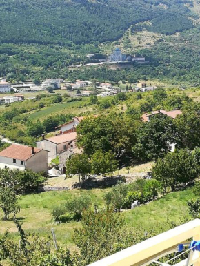 Guado di Pio-panoramico autonomo Castelpetroso